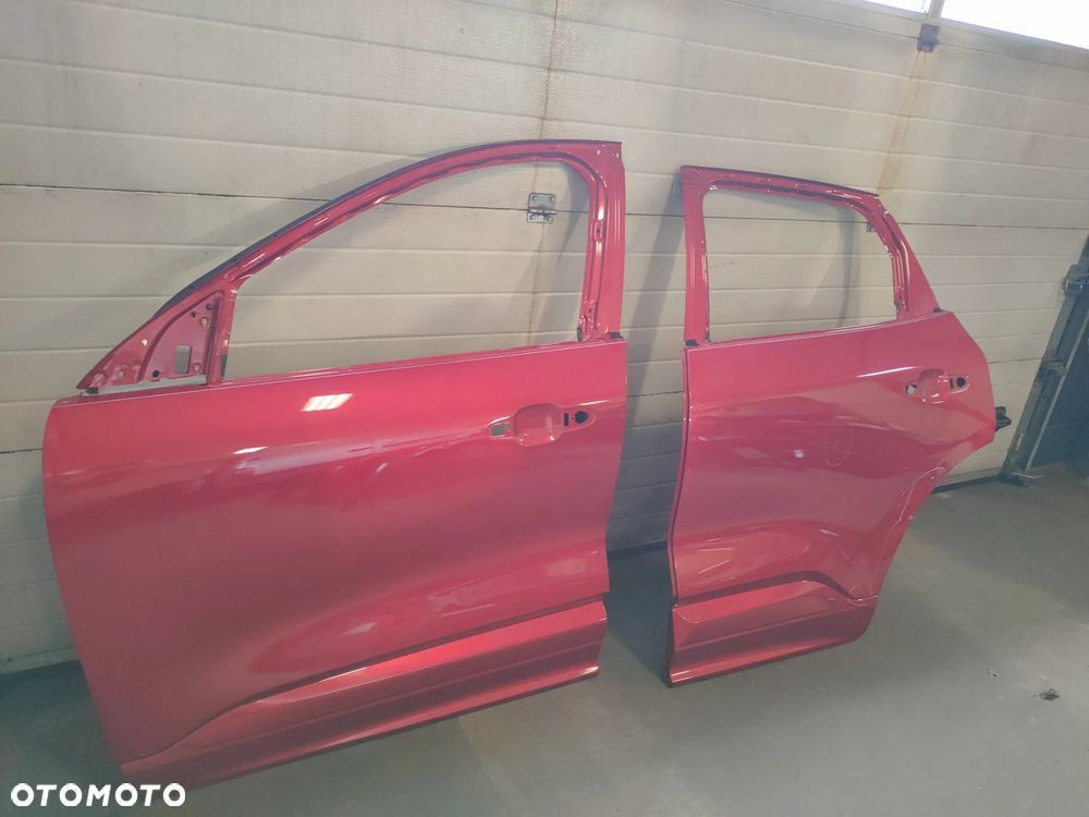 Drzwi Ford Kuga 3   lewe przód,tył