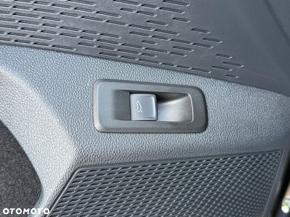Skoda Octavia 1.5 TSI mHEV Selection DSG - 16