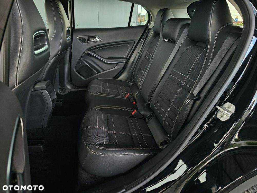 Mercedes-Benz GLA - 29