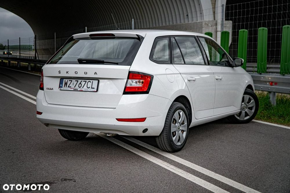 Skoda Fabia - 23