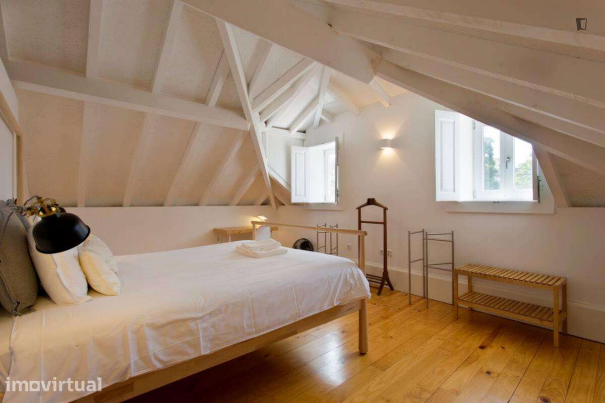 Apartamento com 1 quartos - localizado em Miragaia Porto - Grande imagem: 4/14