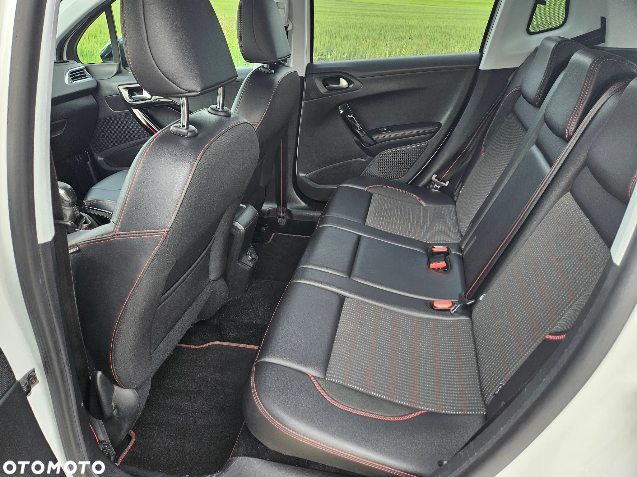 Peugeot 2008 PureTech 110 Stop&Start GT-Line Edition - 6