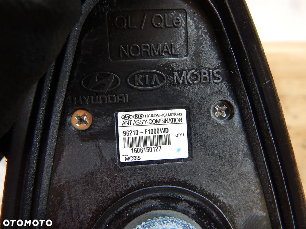Antena wzmacniacz lotka dachowa Kia Sportage IV 15-21 biała WD Łuków części - 4