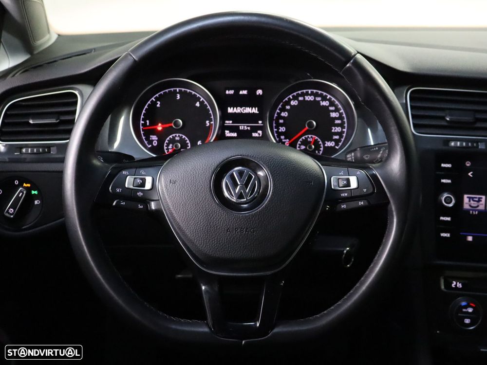 VW Golf 1.6 TDI Confortline - 11