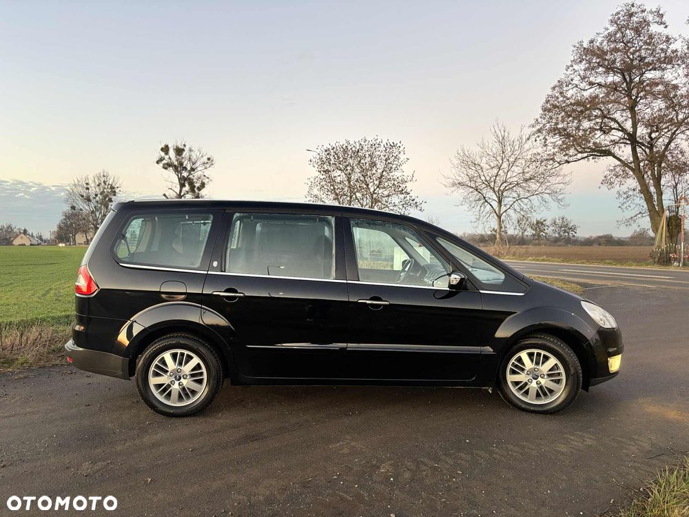 Ford Galaxy 2.0 Ghia - 13