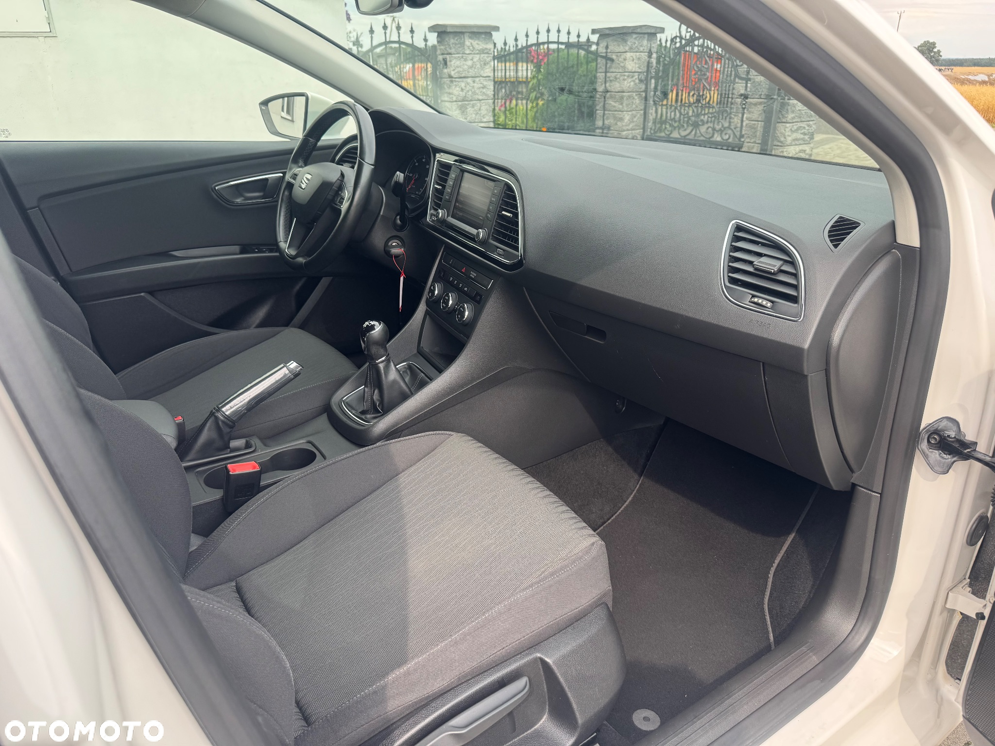 Seat Leon ST 1.6 TDI CONNECT - 9