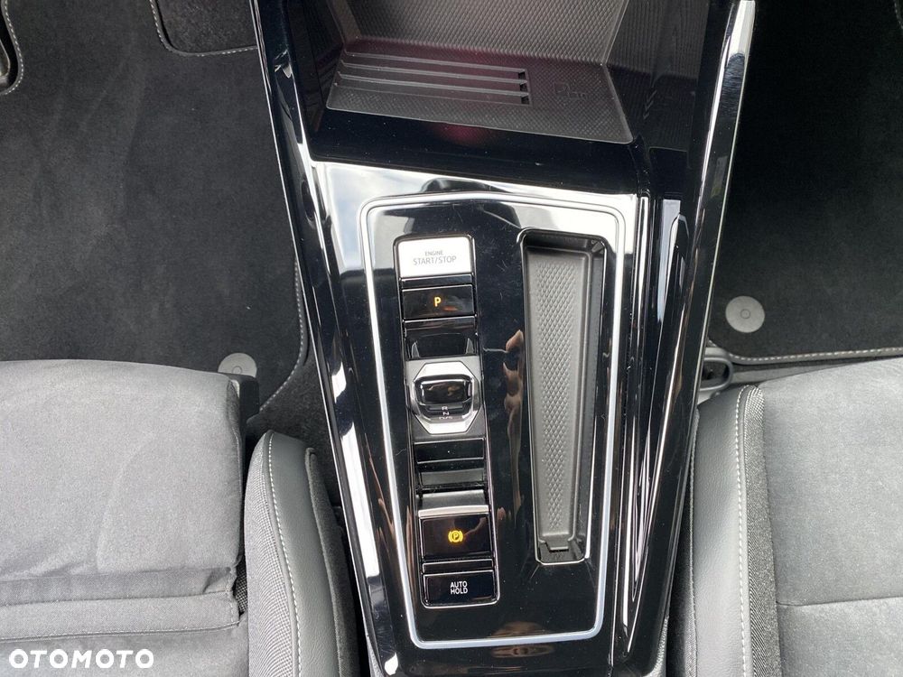 Volkswagen Golf - 27