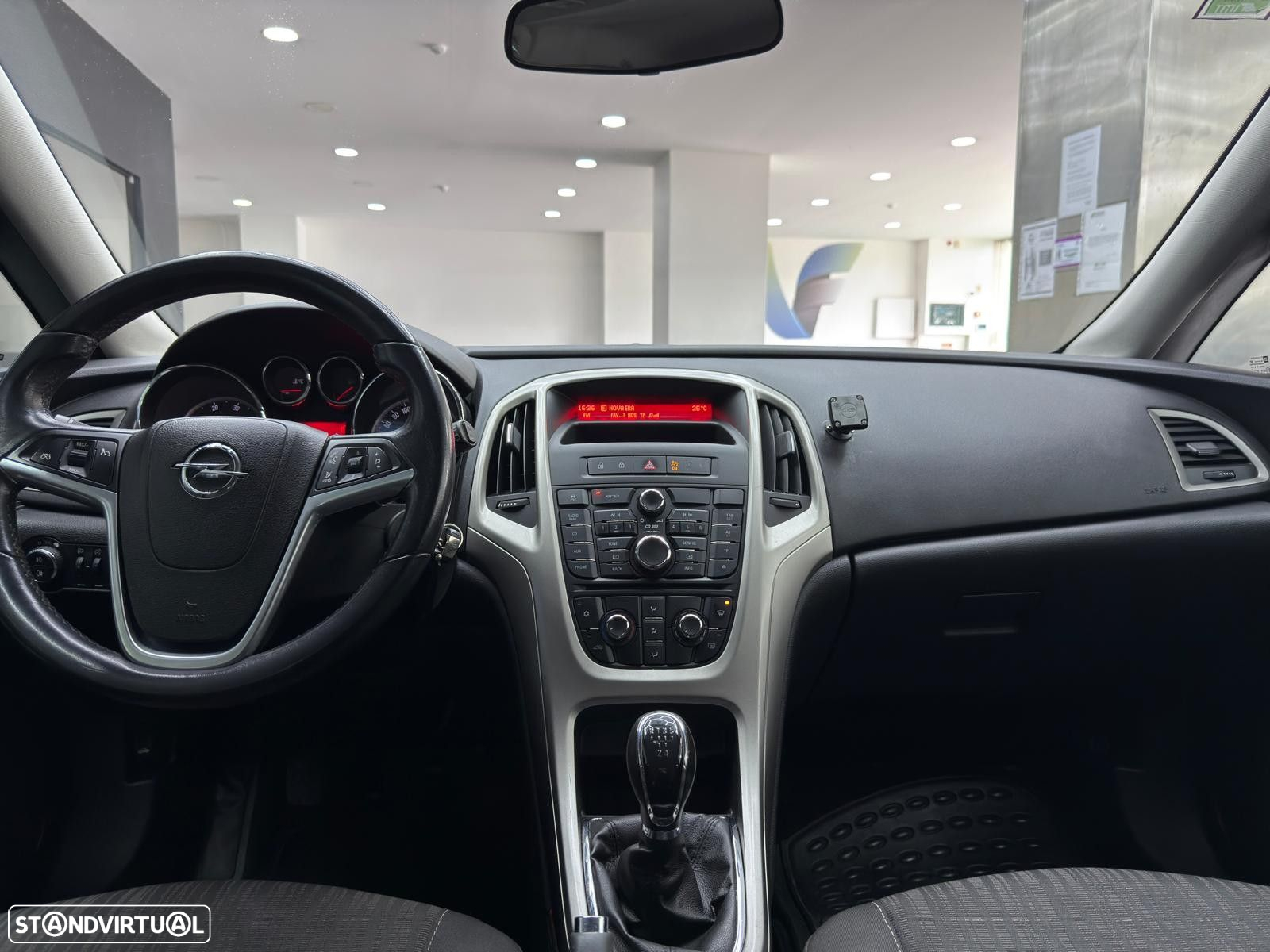 Opel Astra 1.3 CDTi Cosmo - 28