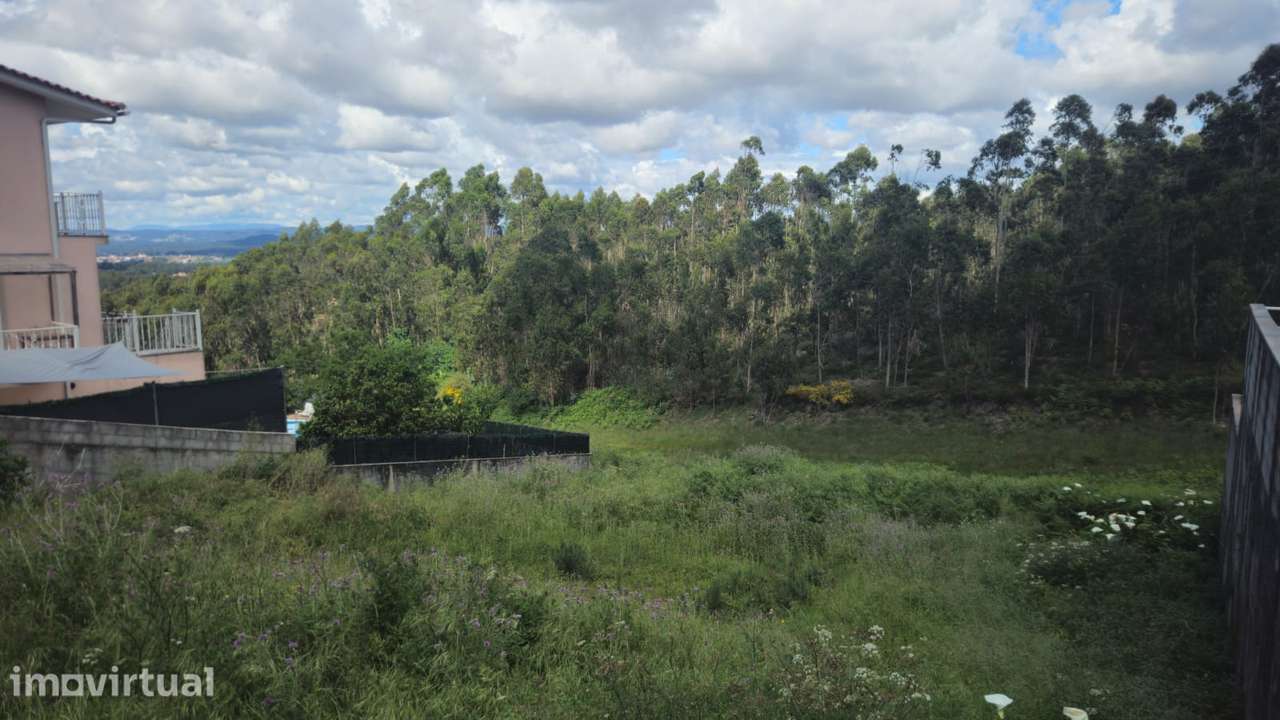 Terreno urbano com projeto aprovado - Grande imagem: 5/12