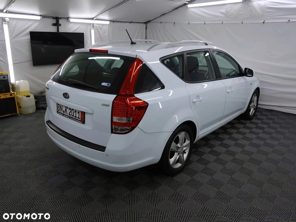 Kia Ceed Cee'd 1.6 Crdi Comfort + - 5