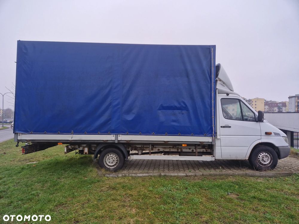 Mercedes-Benz Sprinter - 1