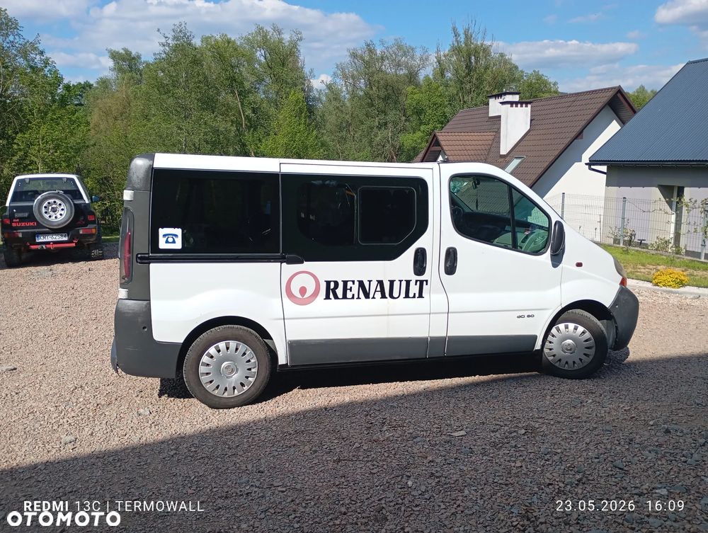 Renault Trafic Passenger - 4