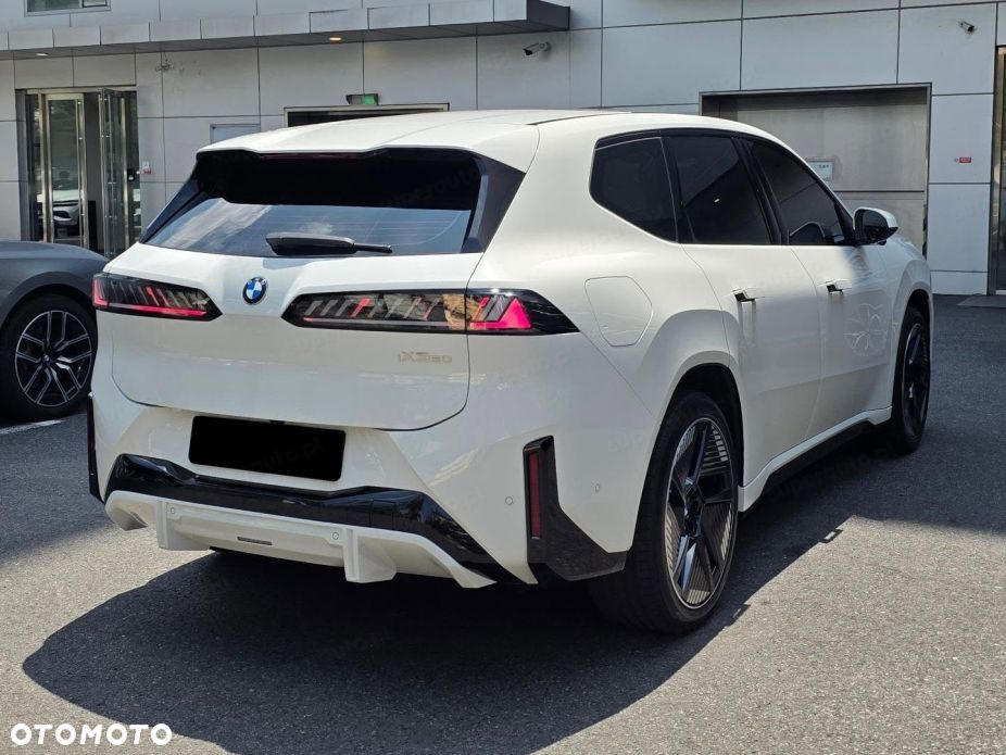BMW iX3 - 5