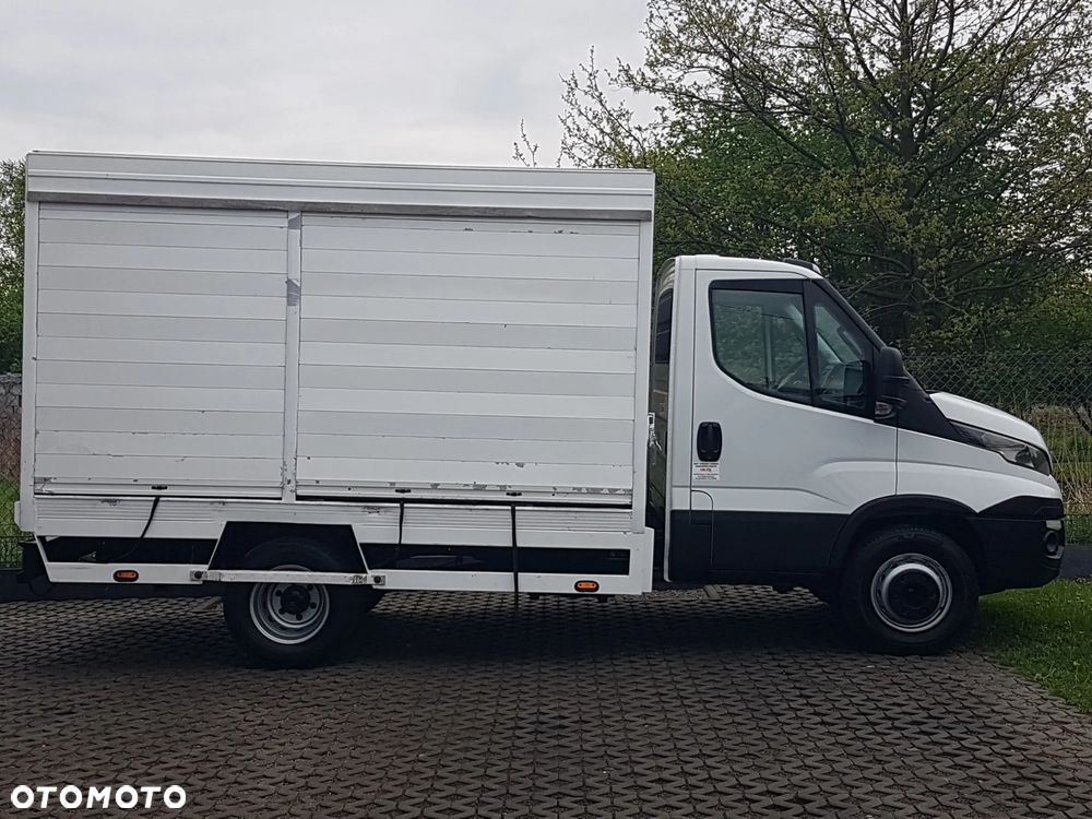Iveco 70C18 KONTENER ROLETY BOK DO TRANSPORTU WODY 3,23x2,21x1,86 KLIMA DMC 7000KG RAMA PODWOZIE - 12