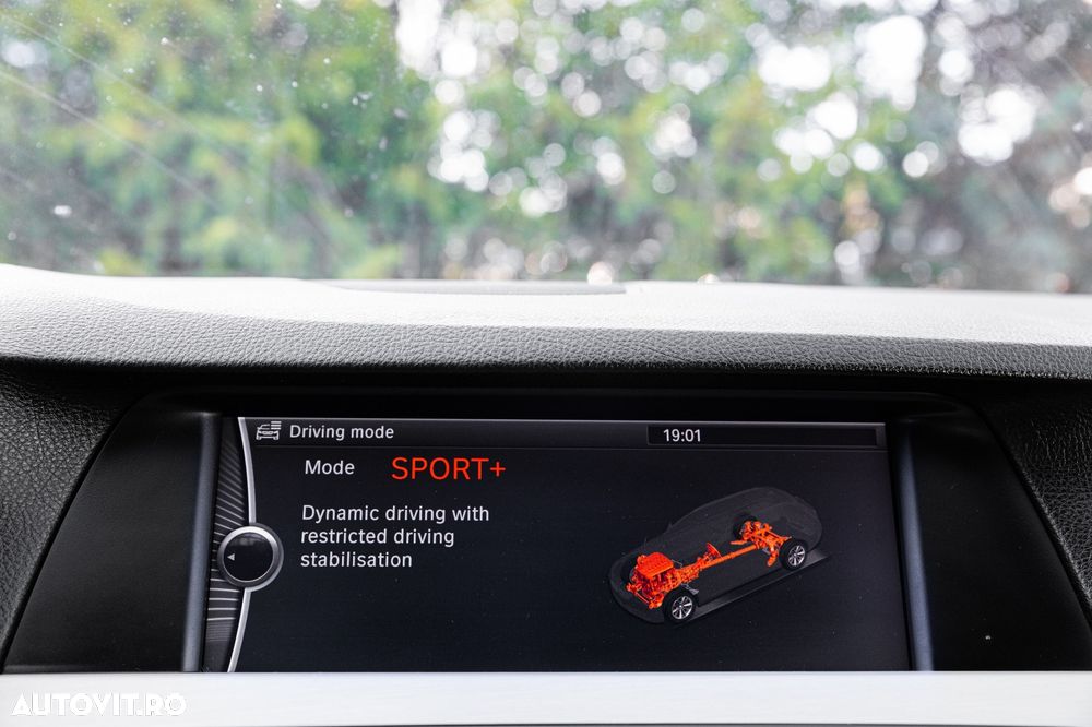 BMW Seria 5 525d xDrive Aut. - 36