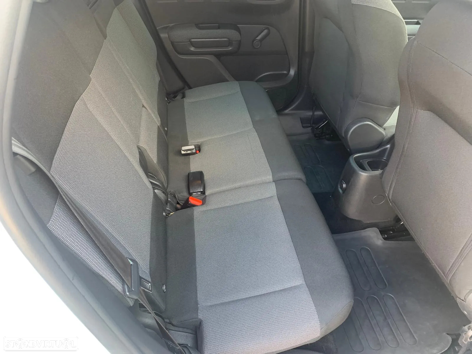 Citroën C3 Aircross 1.2 PureTech Shine - 8