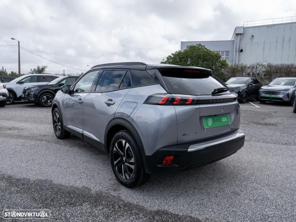 Peugeot e-2008 50 kWh GT - 11