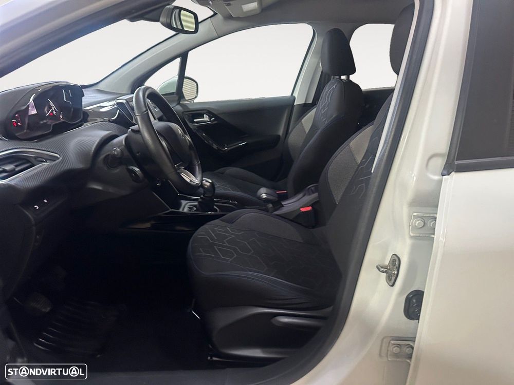 Peugeot 2008 1.5 BlueHDi Signature - 9