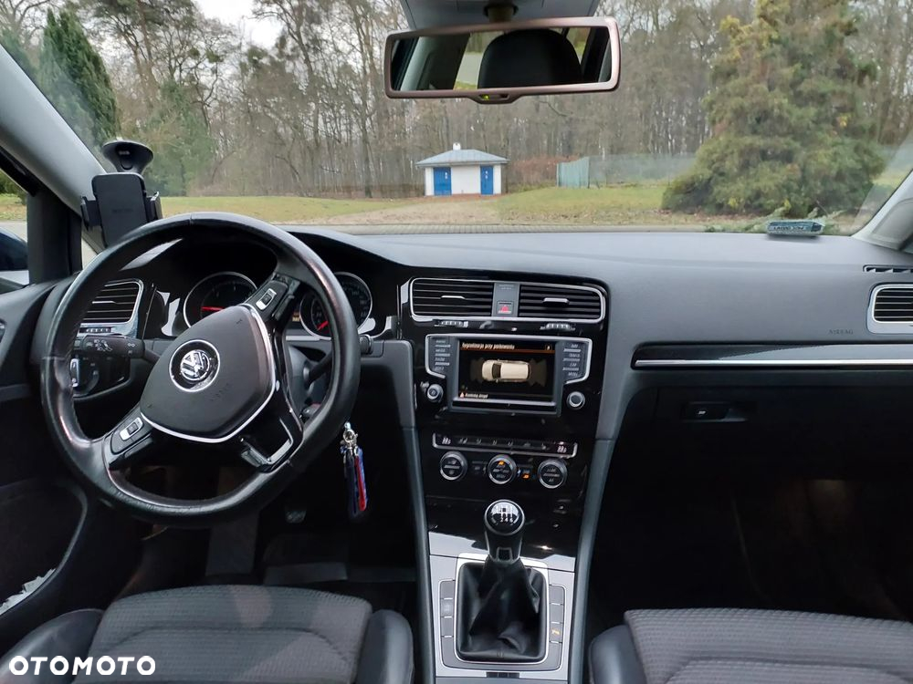 Volkswagen Golf - 8