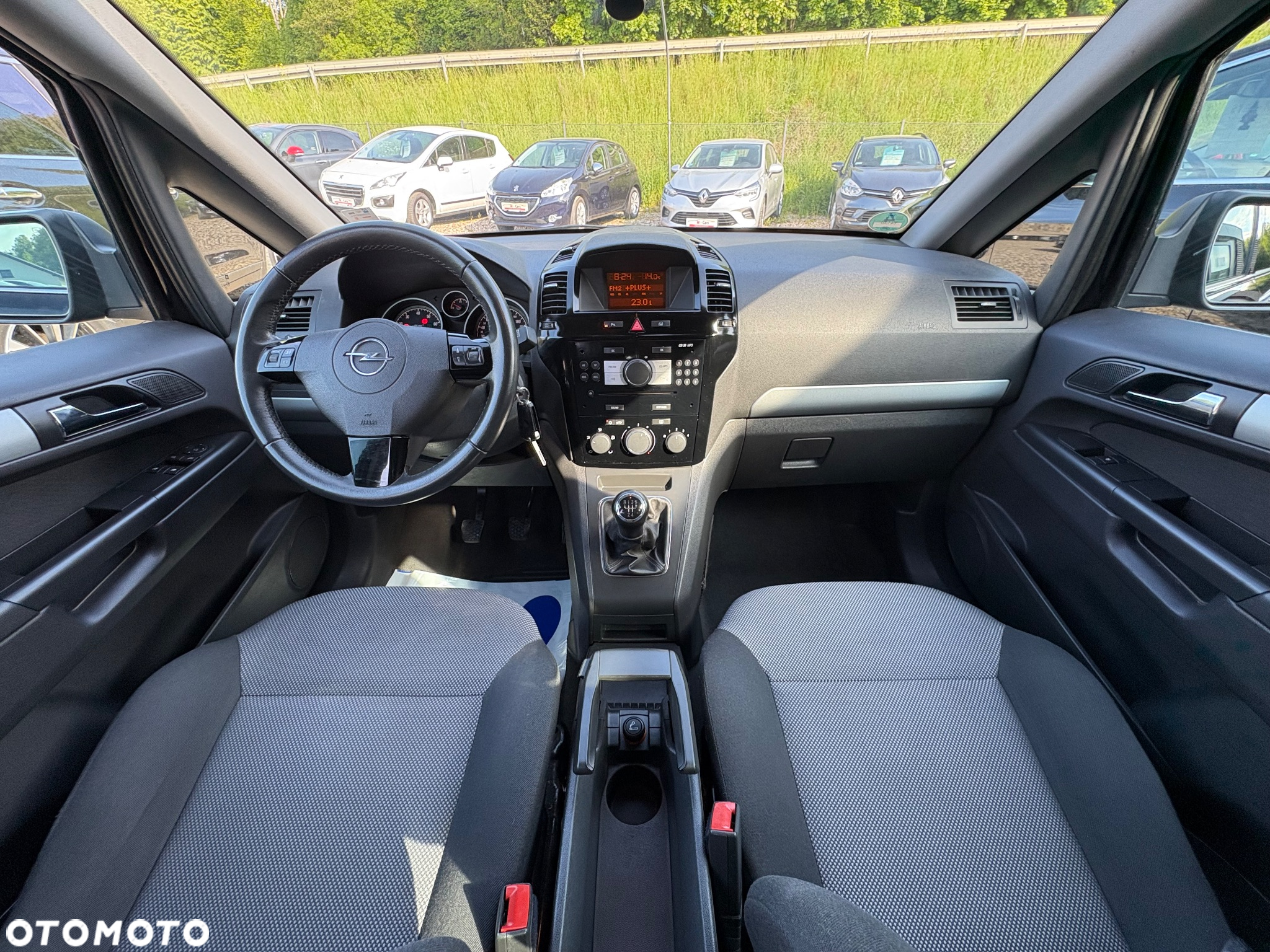 Opel Zafira 1.8 Cosmo - 21