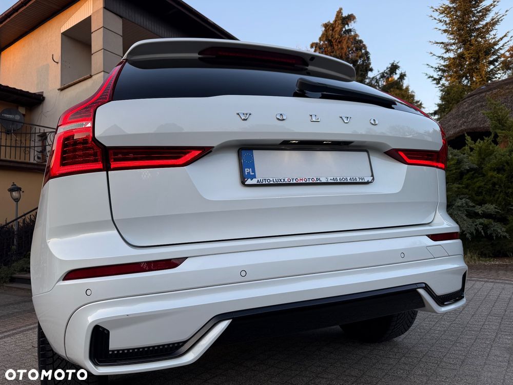 Volvo XC 60 B4 D Plus Dark - 14