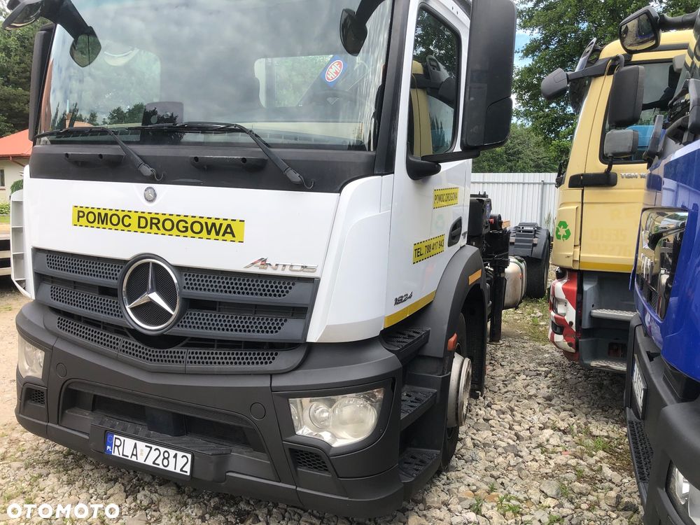 Mercedes-Benz Arocs antos atego pomoc drogowa - 2