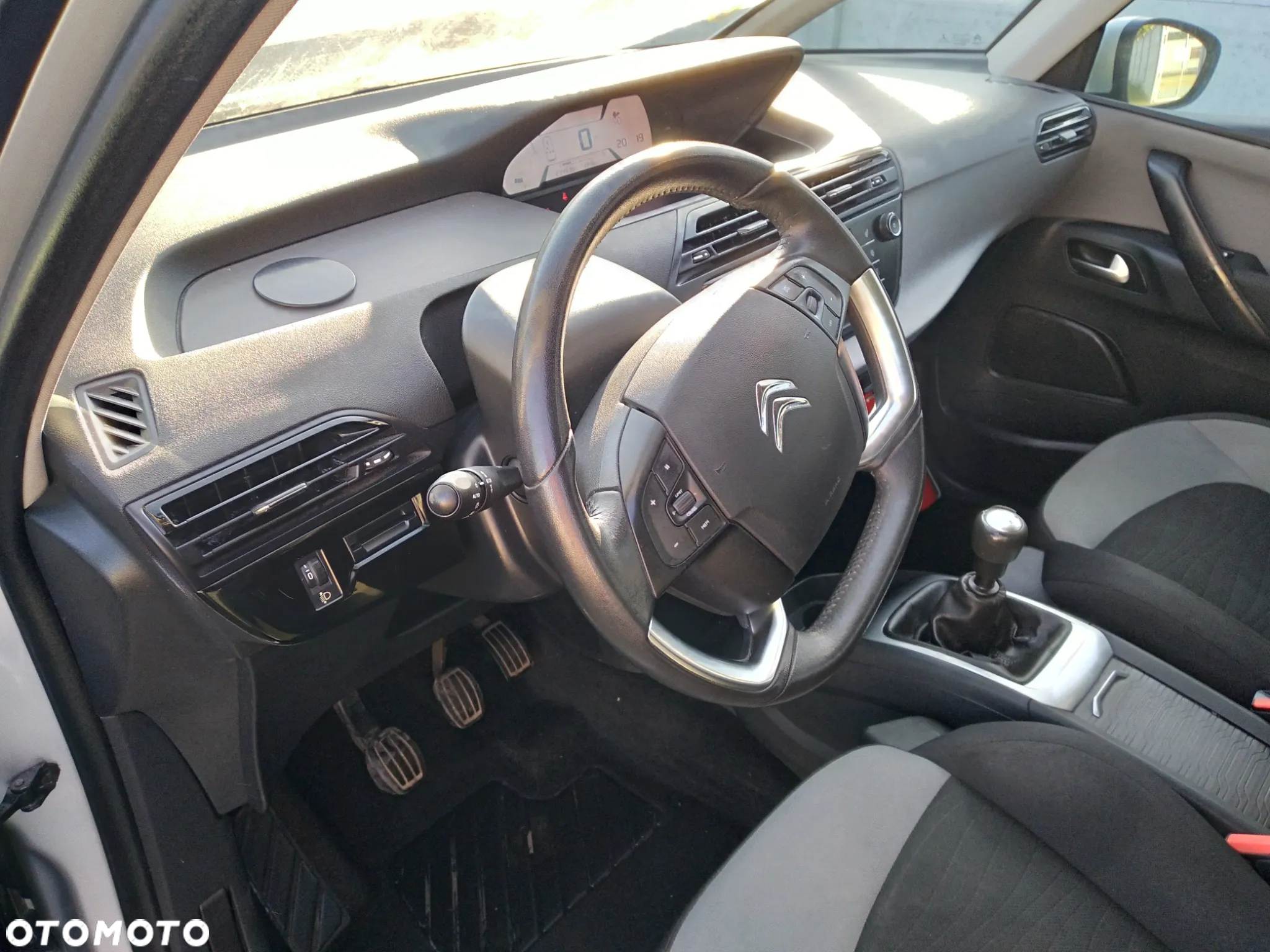 Citroën C4 Picasso 1.6 e-HDi Attraction - 10