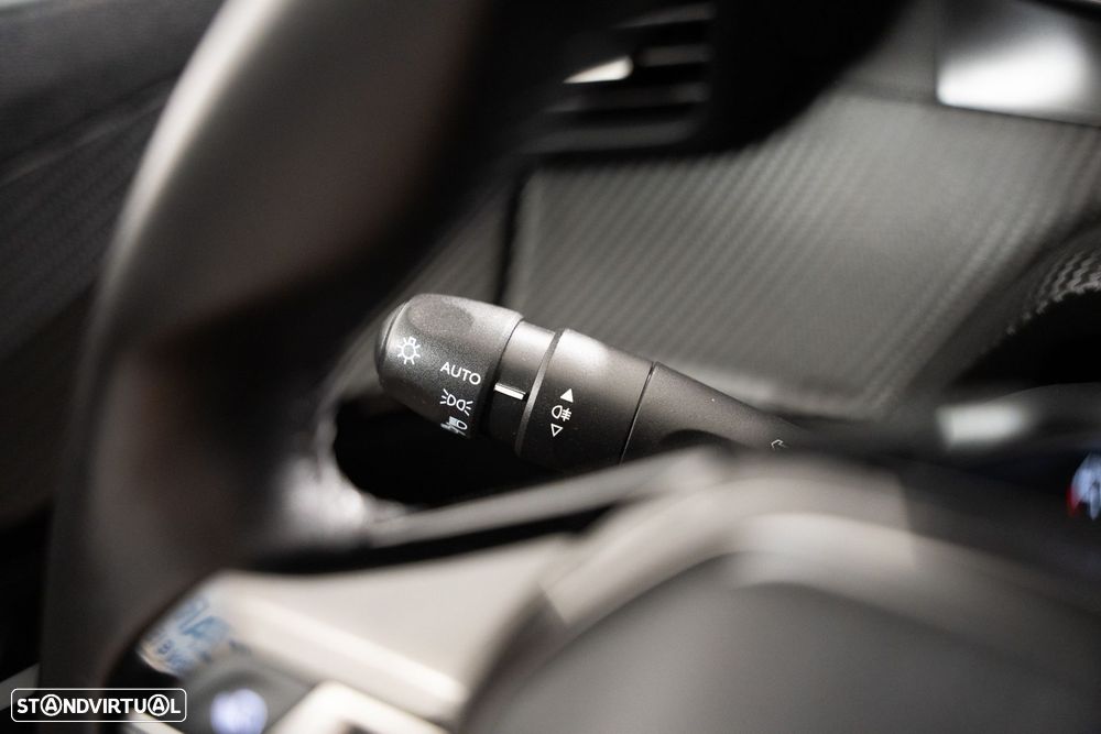 Peugeot 2008 1.2 PureTech Active - 18