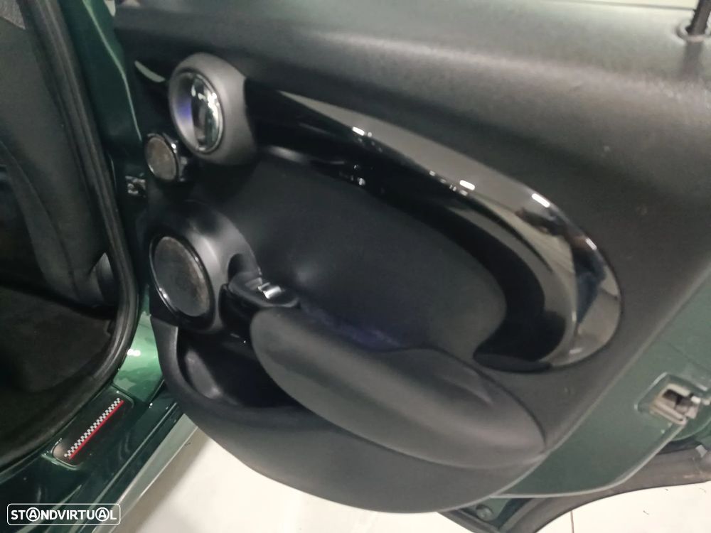 MINI 5 Portas Cooper SD Sport Aut. - 25