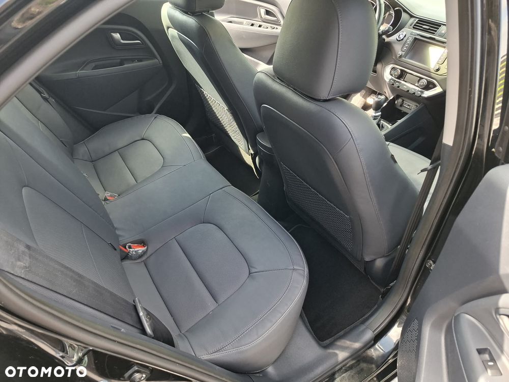 Kia Rio - 26