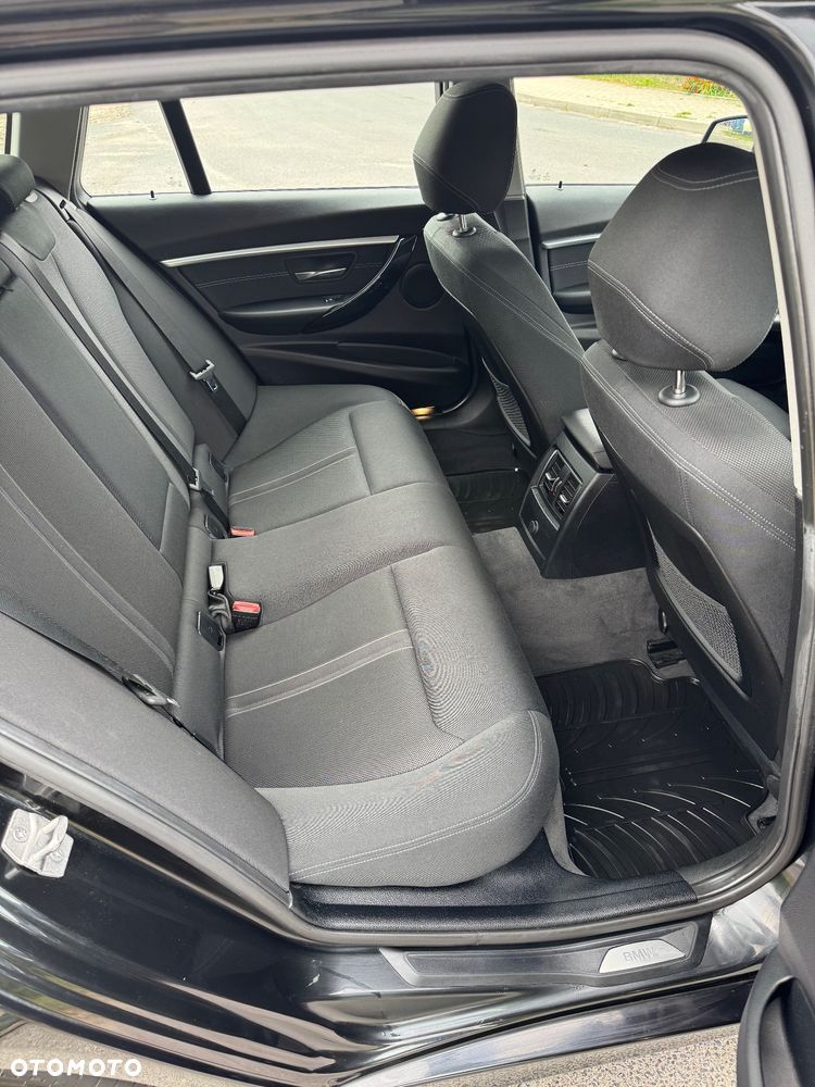 BMW Seria 3 320d xDrive Sport Line - 20