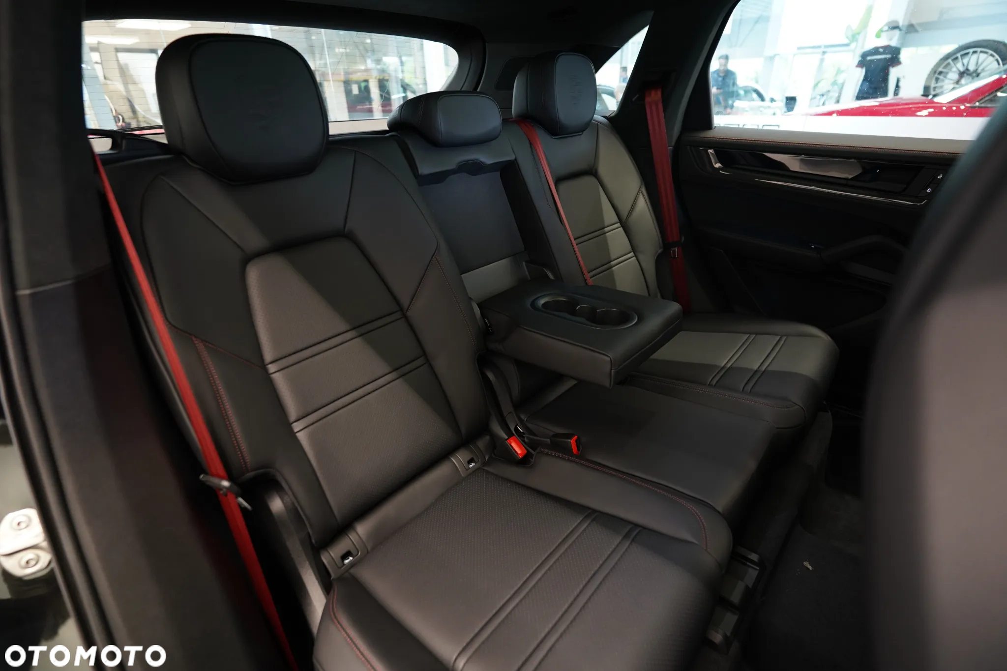 Porsche Cayenne GTS - 13