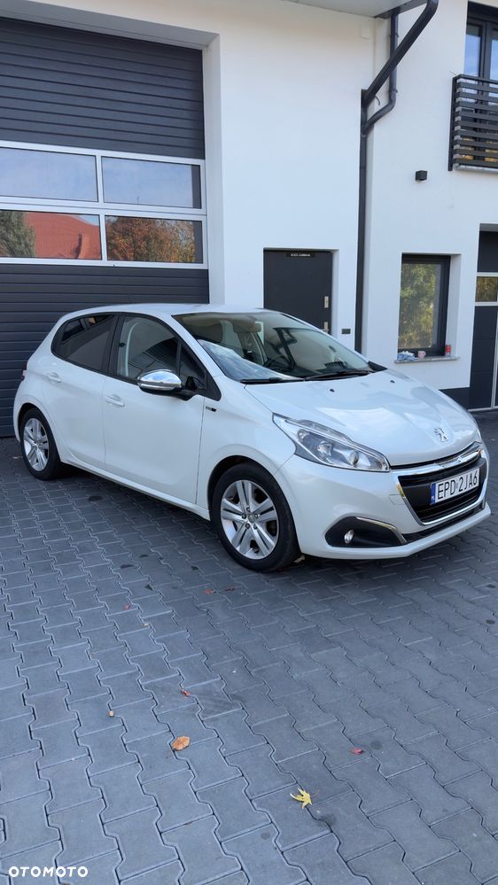 Peugeot 208 2017 photo 4