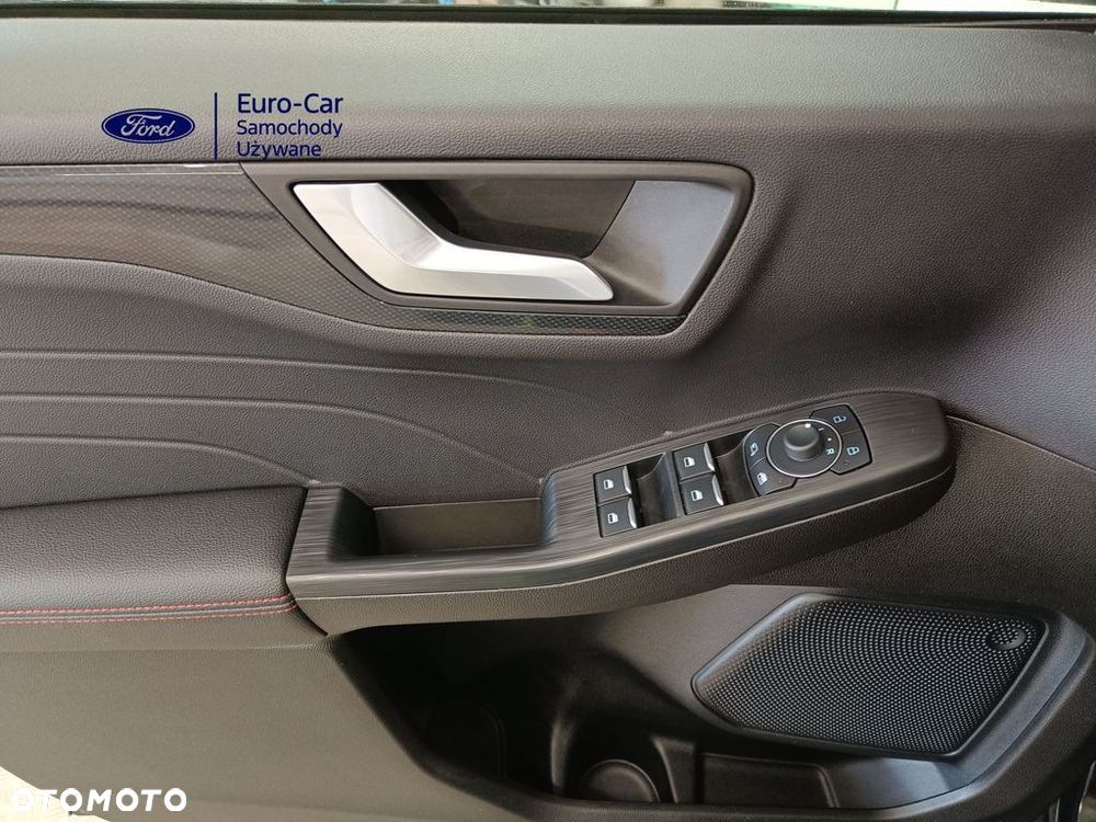 Ford Kuga 2.5 Duratec PHEV ST-LINE X - 32