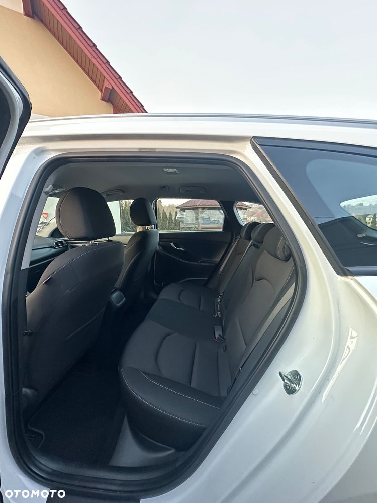 Hyundai i30 1.6 CRDI Select - 11