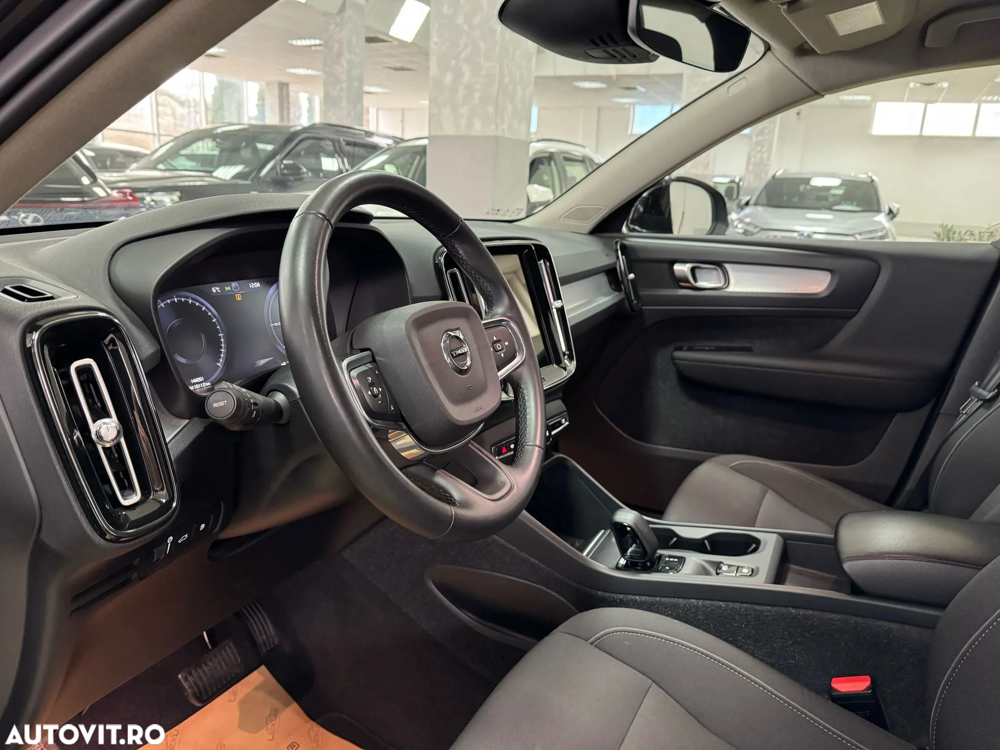 Volvo XC 40 T4 Recharge DKG Ultimate Dark - 4