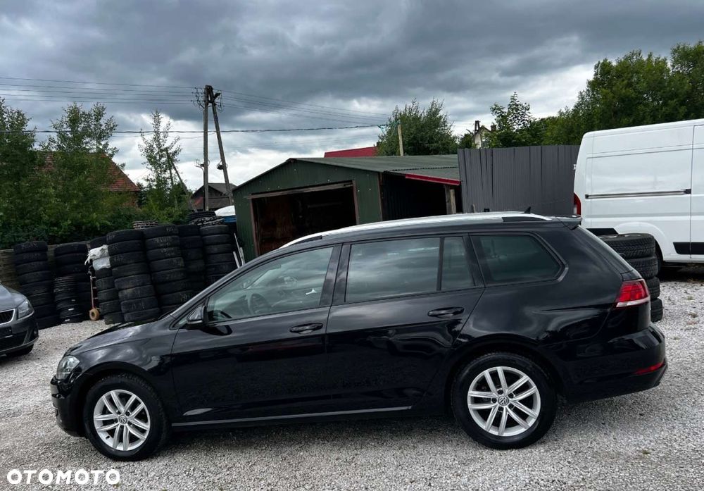 Volkswagen Golf - 5