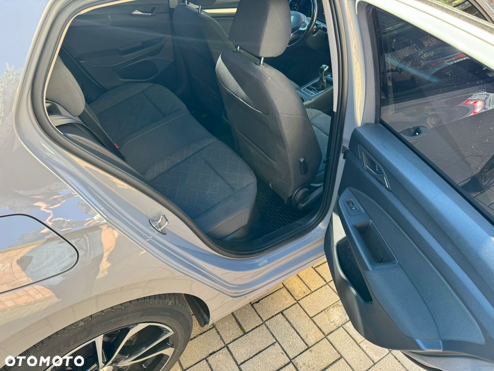 Volkswagen Golf VIII 1.0 TSI Active - 9