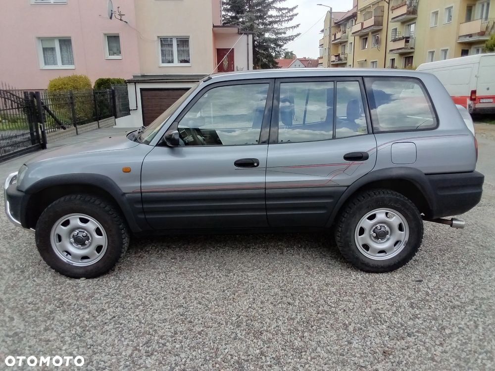 Toyota RAV4 2.0 Fun - 1