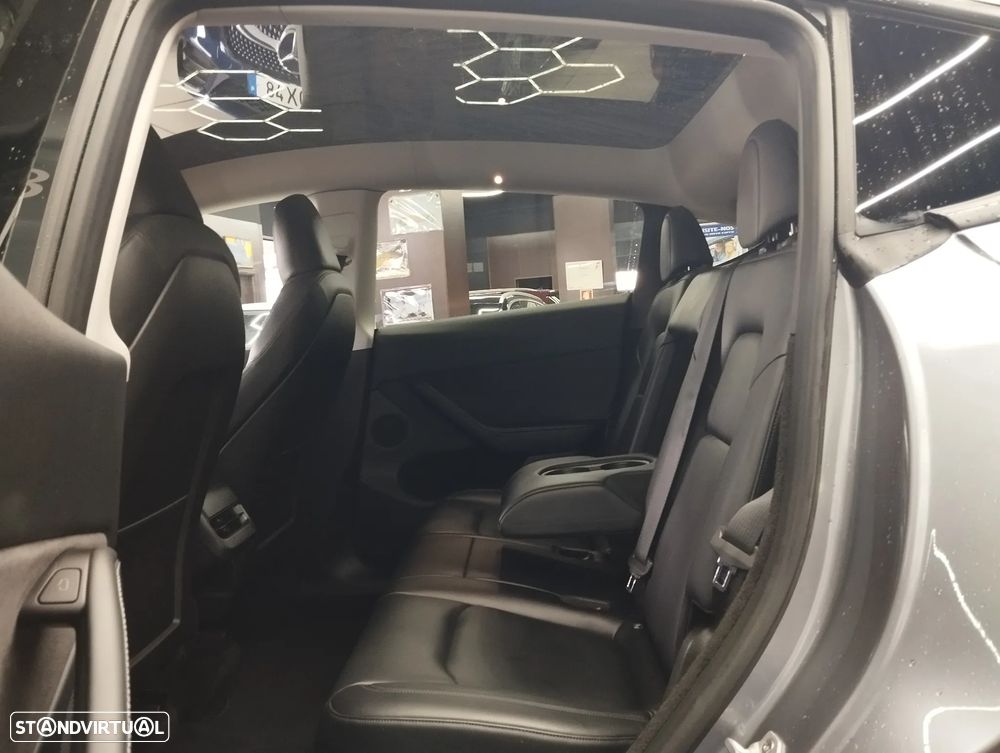 Tesla Model Y Long Range Tração Integral - 17