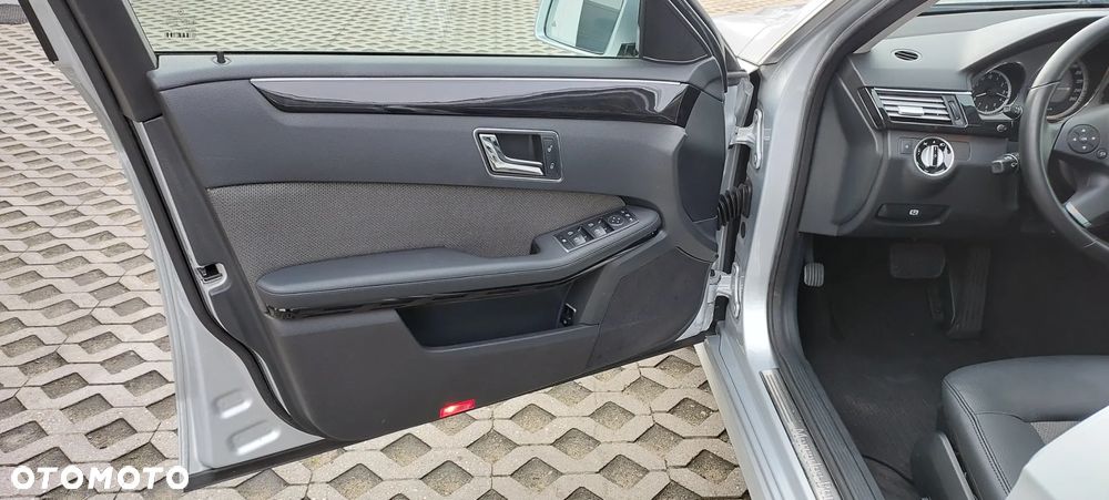 Mercedes-Benz Klasa E - 29