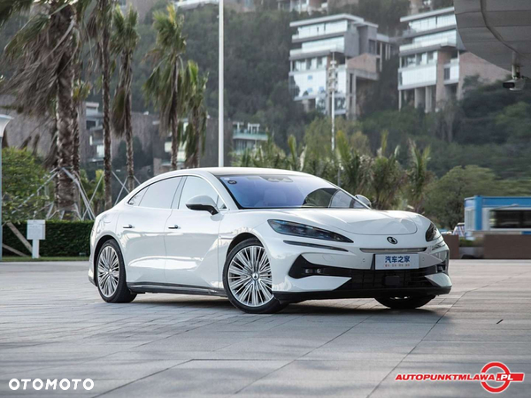 Denza Z9