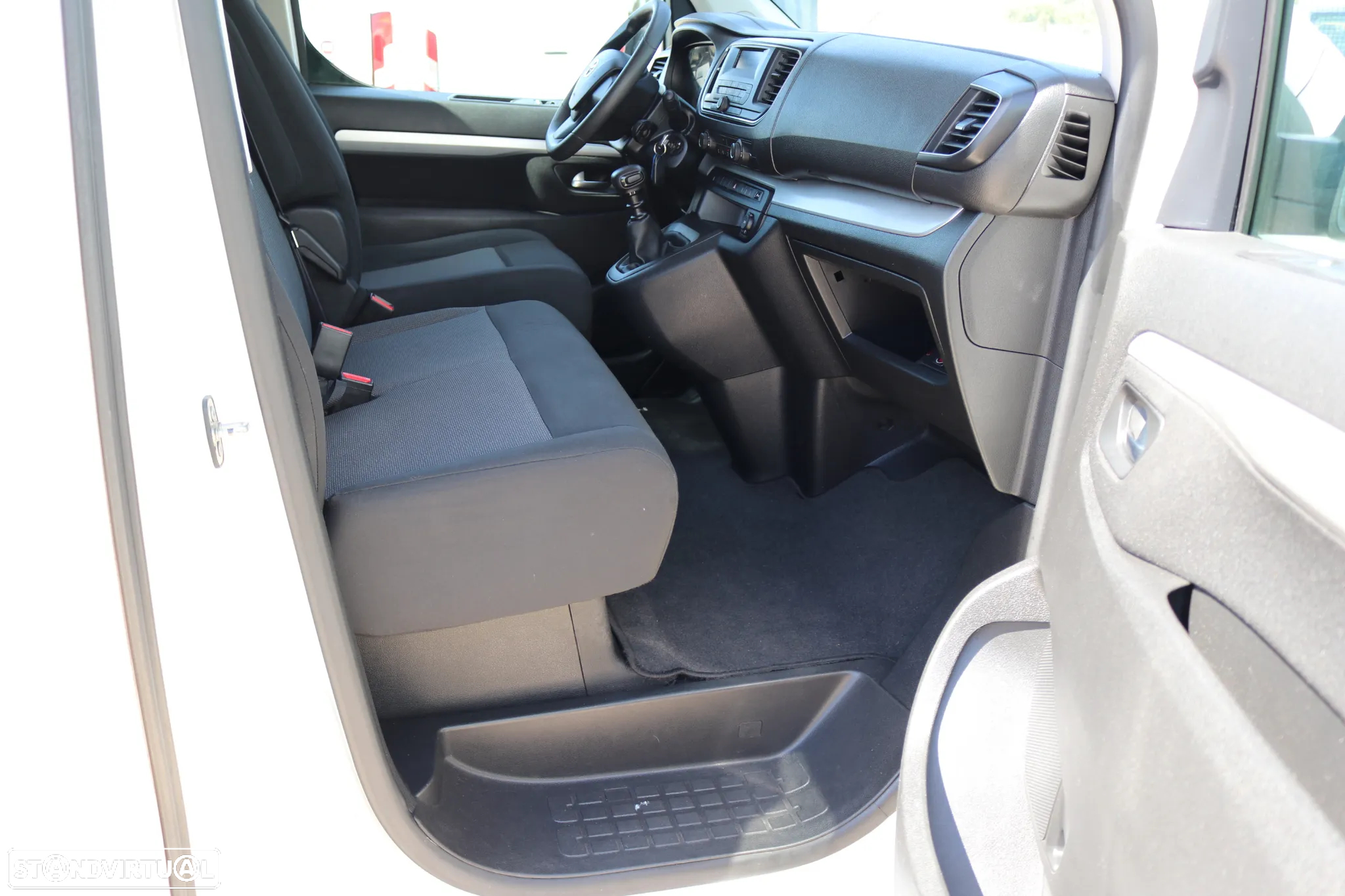 Toyota Proace Verso 1.5 D-4D L1 1.0T Comfort 9L TC - 23