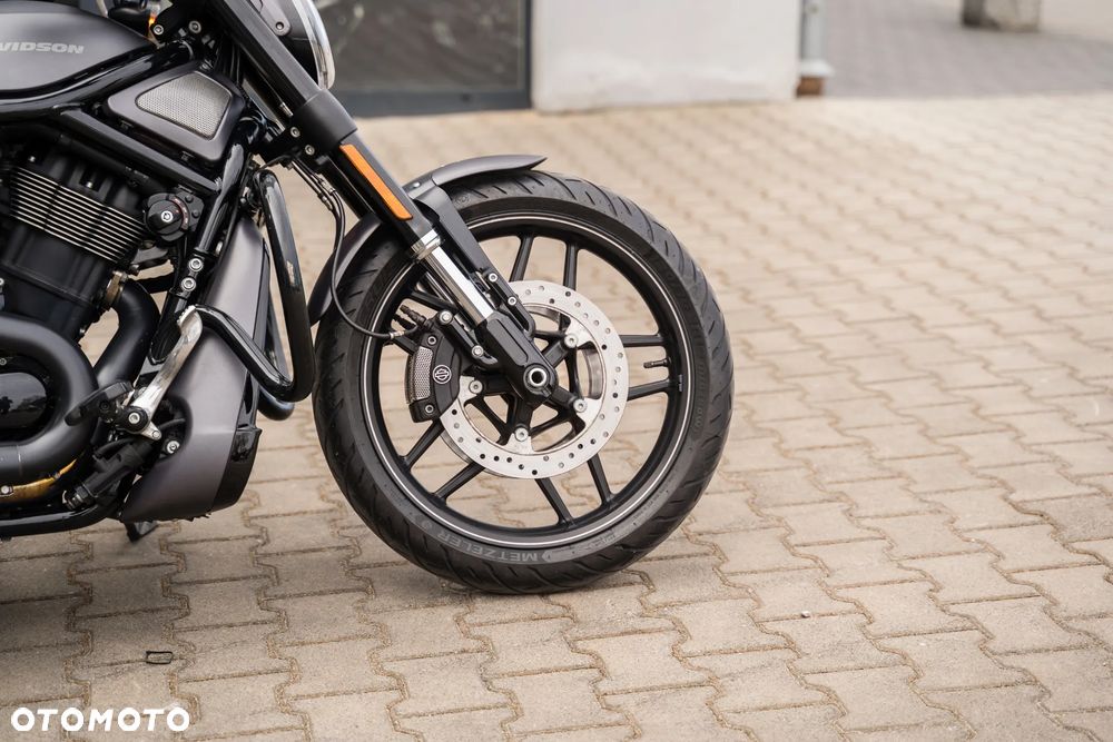 Harley-Davidson V-Rod Night Rod - 6