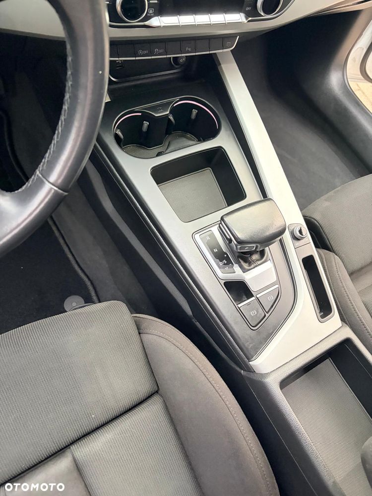 Audi A4 Limousine 35 TFSI mHEV Advanced S tronic - 13