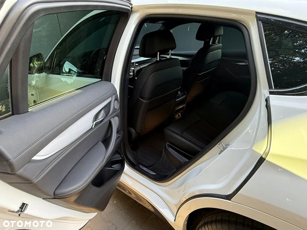 BMW X6 xDrive40d - 13