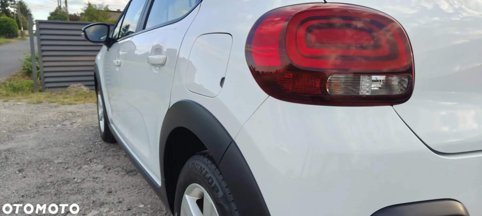 Citroën C3 Pure Tech 82 SHINE - 8