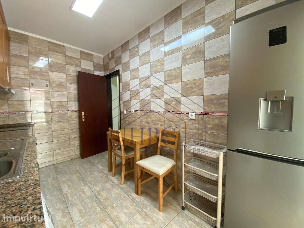 APARTAMENTO T2 MOBILADO, COM TERRAÇO EM ALMADA - Grande imagem: 3/34
