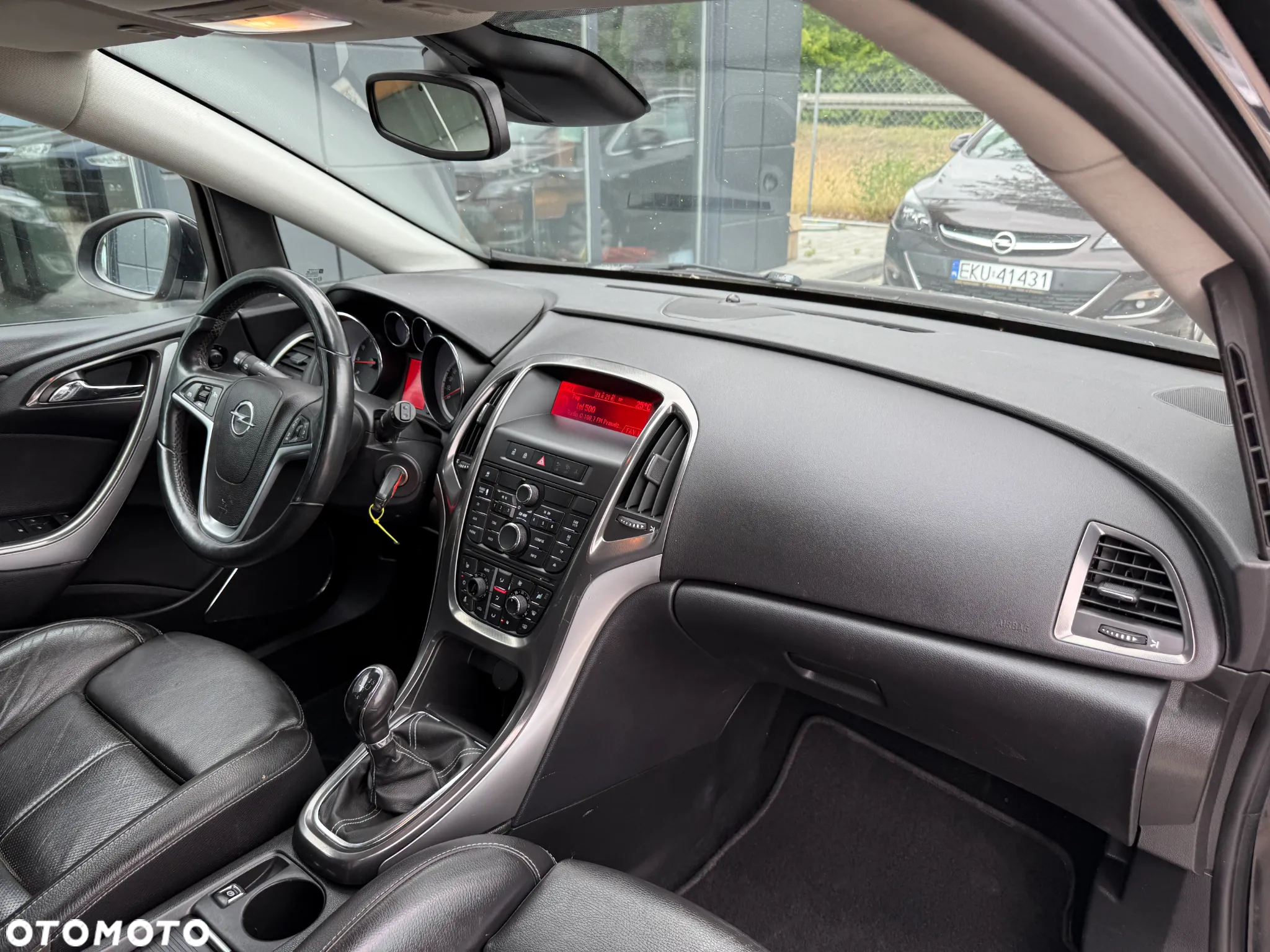 Opel Astra 1.4 EcoFLEX Cosmo - 26