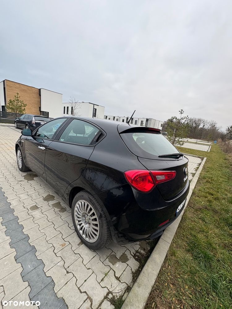 Alfa Romeo Giulietta - 8